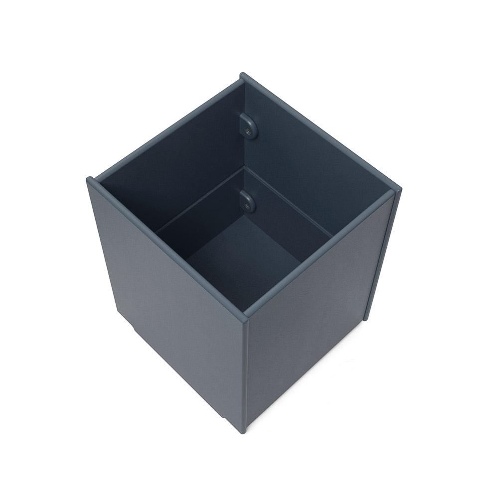 plastic planters